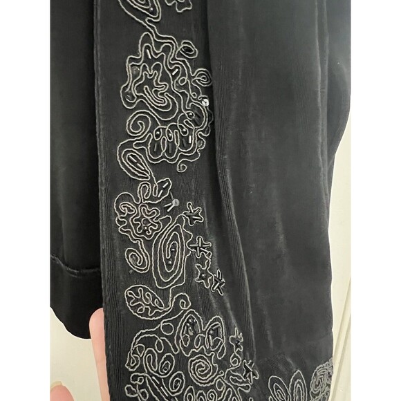 Chicos Travelers Sz 0 Cardigan Black Liquid Knit Open Front Embroidery Floral - Picture 6 of 7